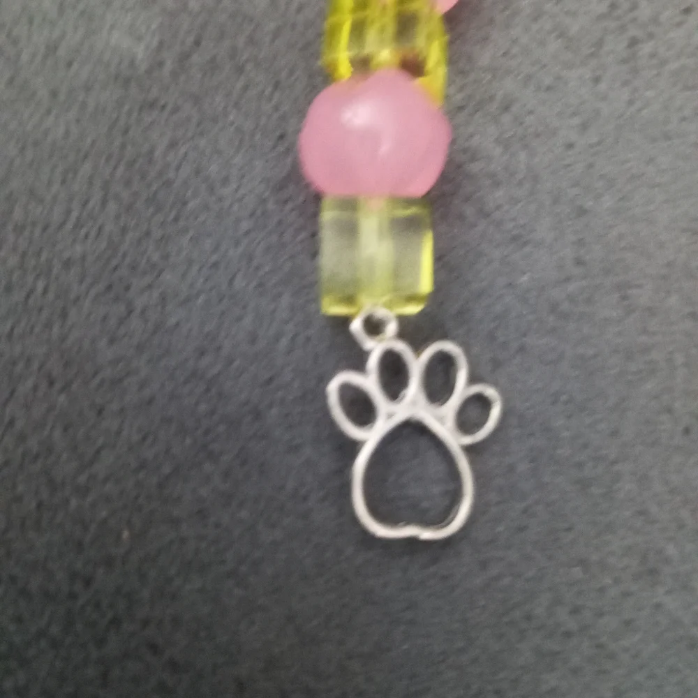 hand crafted animal lover silver plated paw print beaded Keychain